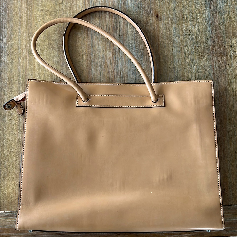 Lodi’s Tan Leather Laptop Bag